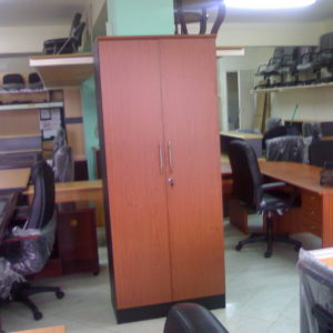 Office furniture | office chairs and desks | office desks
